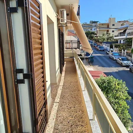 Local House 1st Floor Near Downtown דירה חאניה
